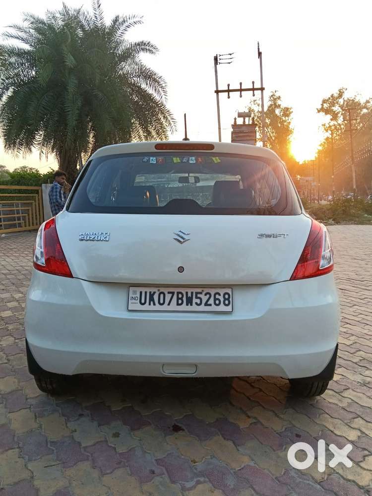 Maruti Suzuki Swift Lxi Optional-o, 2017, Petrol