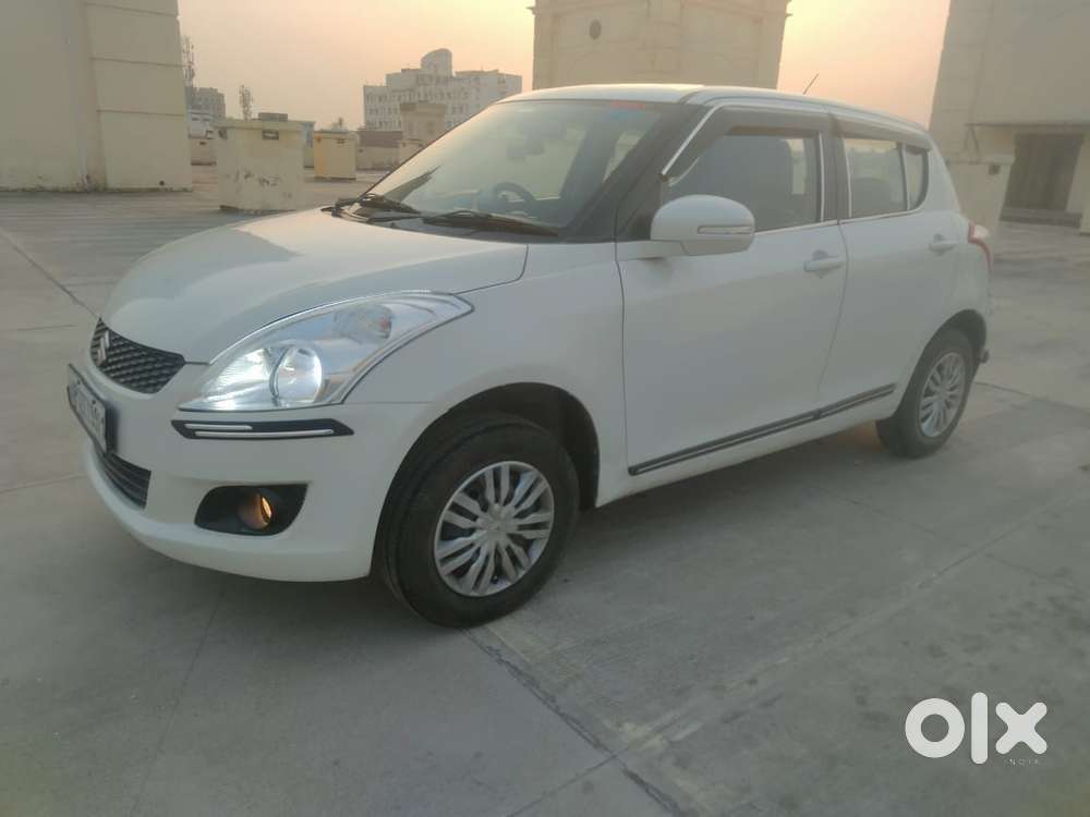 Maruti Suzuki Swift Vxi 1.2 Abs Bs-iv, 2013, Petrol