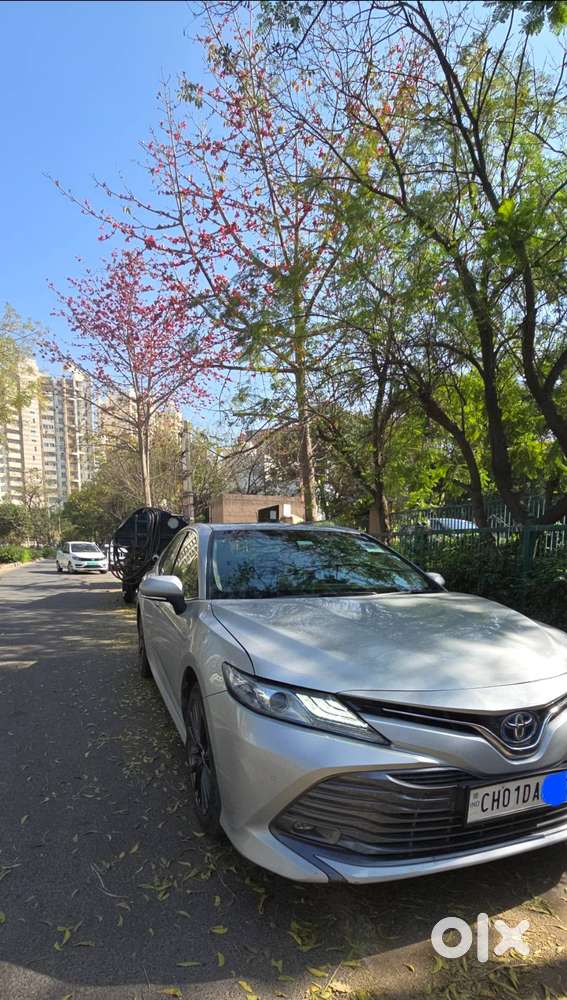 Toyota Camry Hybrid 2019
