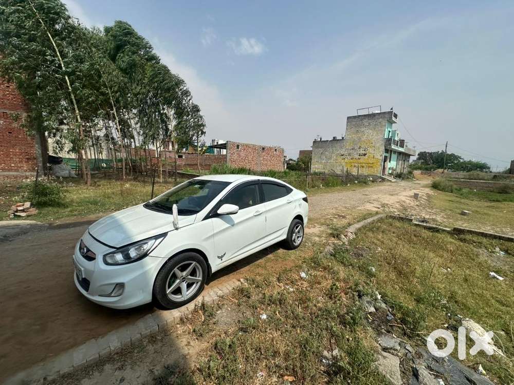 Hyundai Fluidic Verna 2012 Diesel 75417 Km Driven