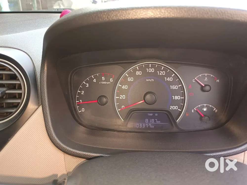 Hyundai Grand I10 2015 Diesel 102000 Km Driven