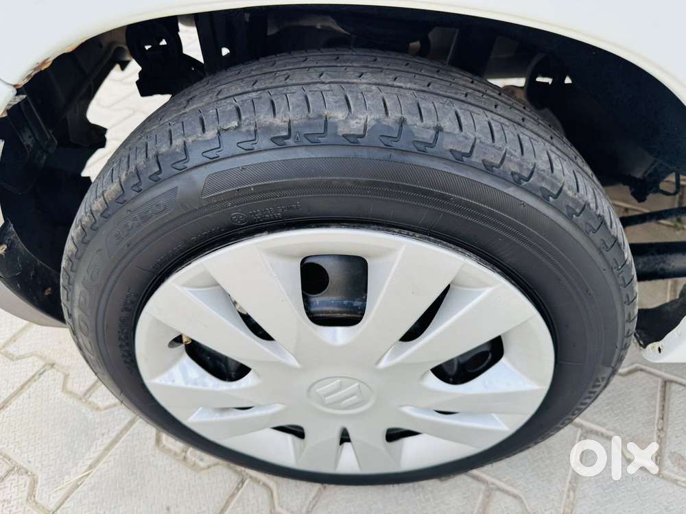 Maruti Suzuki Zen Estilo Lxi Bs Iv, 2011, Petrol