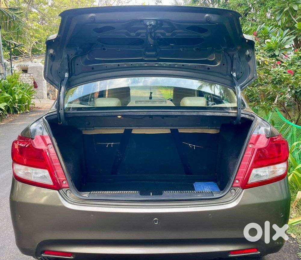 Maruti Suzuki Dzire 1.2 Zxi, 2021, Petrol