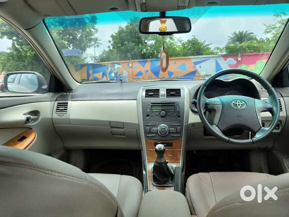 Toyota Corolla Altis 2010
