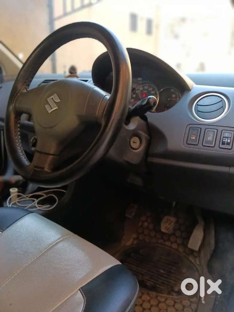Maruti Swift Dzire Vxi Cng તાત્કાલિક ધોરણે ઘરઘરાવ સારી ગાડી વેચવાની છે