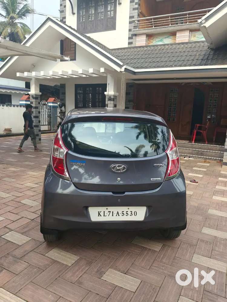 Hyundai Eon 2014 Last Model Petrol 100000 Km Driven