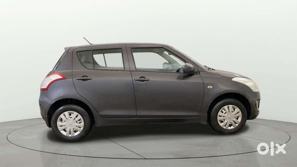 Maruti Suzuki Swift 1.2 Lxi (o), 2017, Petrol