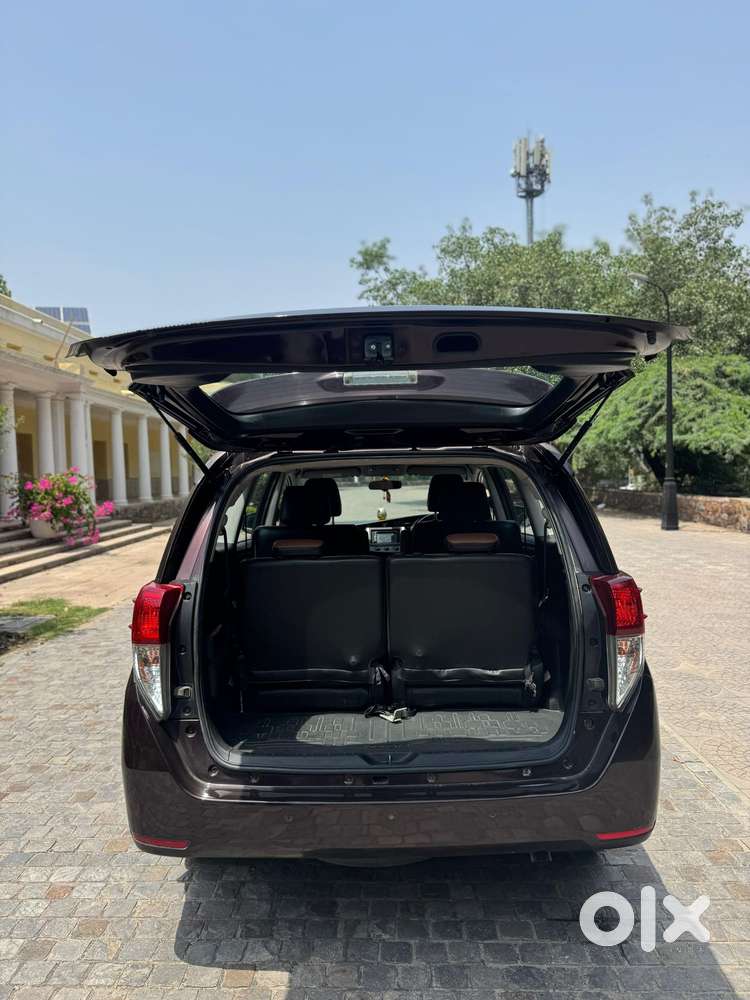 Toyota Innova Crysta [2020-ongoing] 2.4 Gx 7 Str, 2019, Diesel