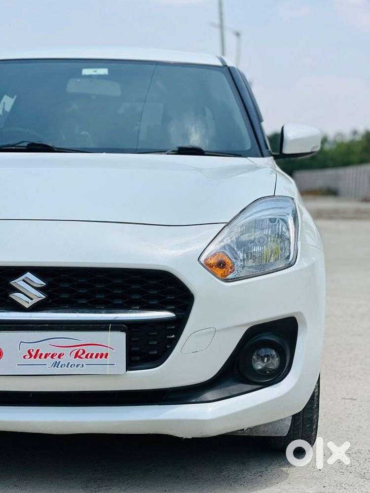 Maruti Suzuki Swift Vxi + Manual, 2022, Petrol