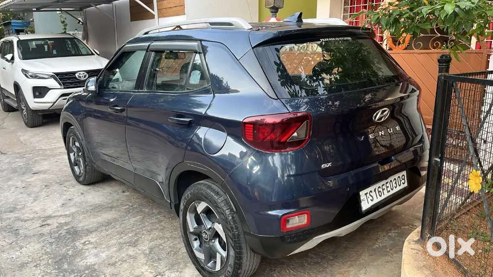 Hyundai Venue Crdi Manual 2021