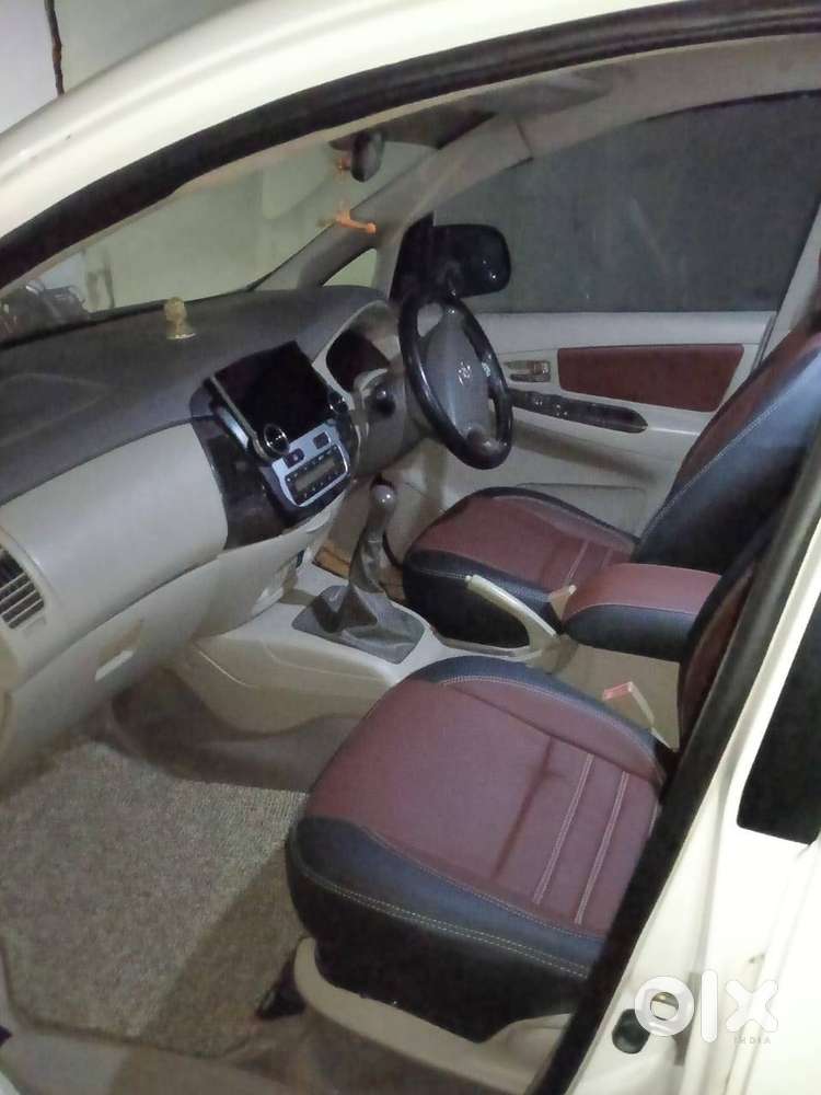Toyota Innova 2011 Diesel Well Maintained