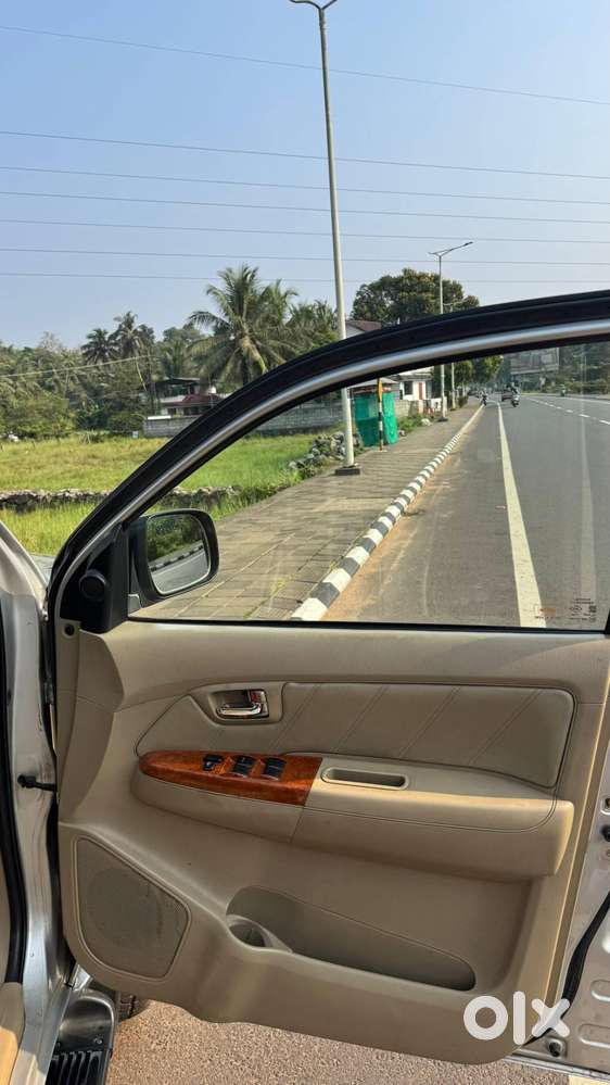 2011 Toyota Fortuner 4 X 4 Manual Diesel