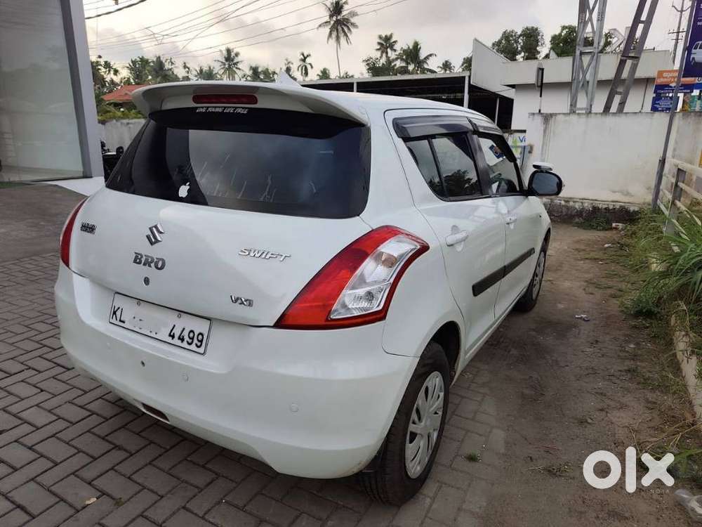 Maruti Suzuki Swift Vxi, 2015, Petrol