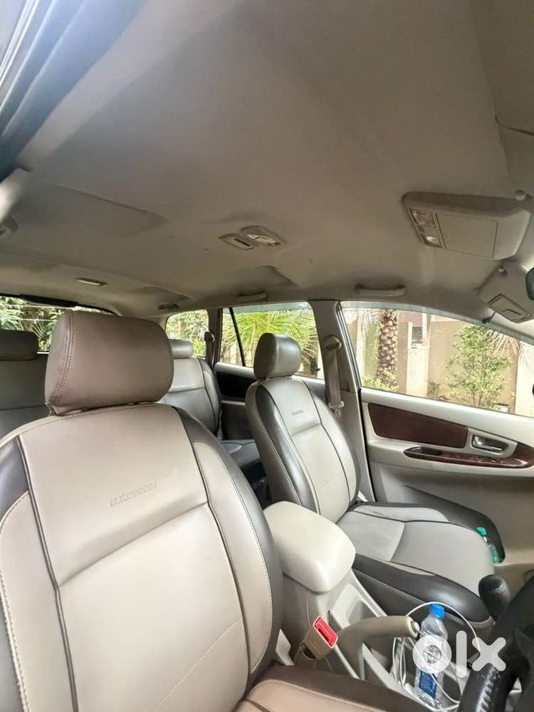 Toyota Innova 2013 V Option -well Maintained Family Car Family Car