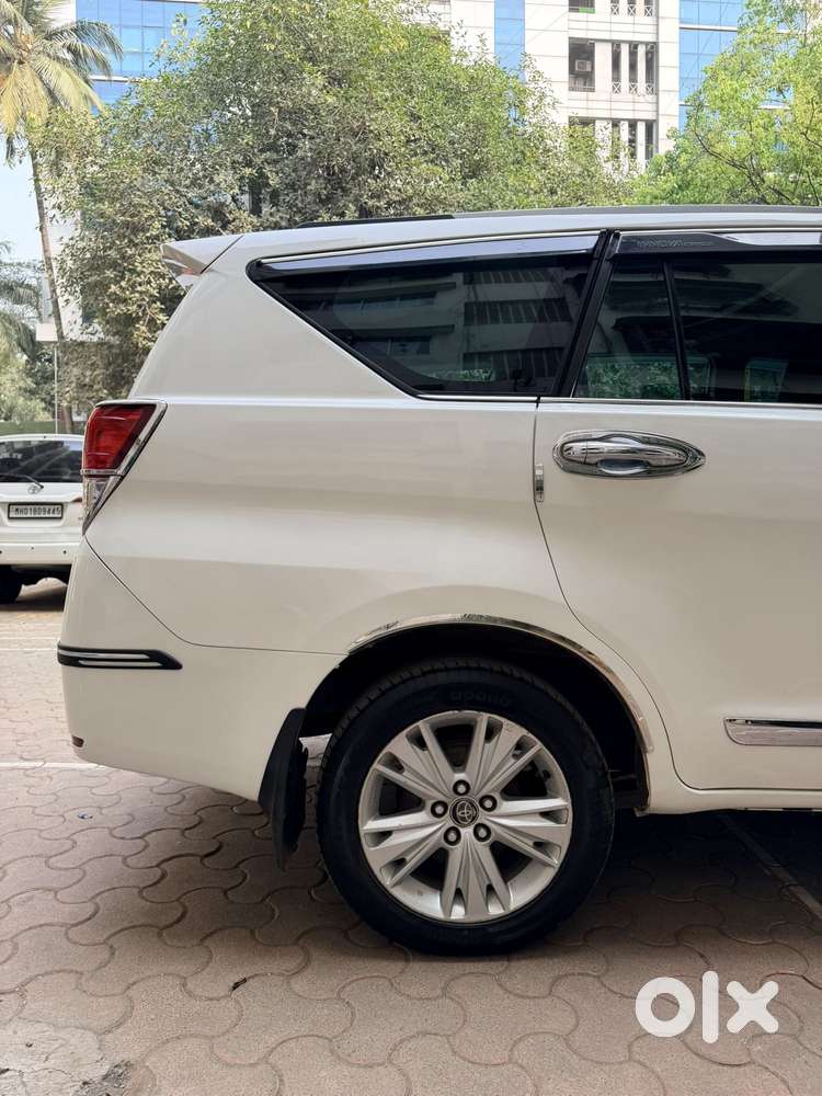 Toyota Innova Crysta