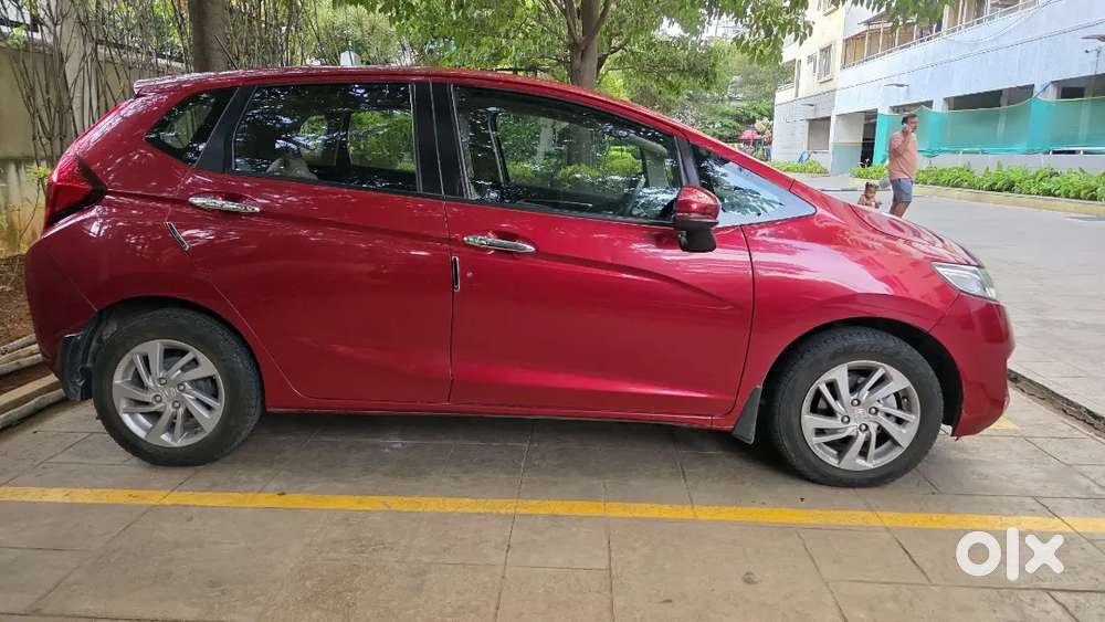 2019 Honda Jazz 1.2vx Cvt Petrol Automatic. 25200km Accessories 1lakh+
