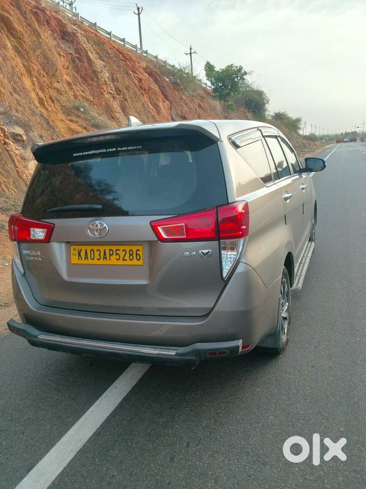 Toyota Innova Crysta 2025