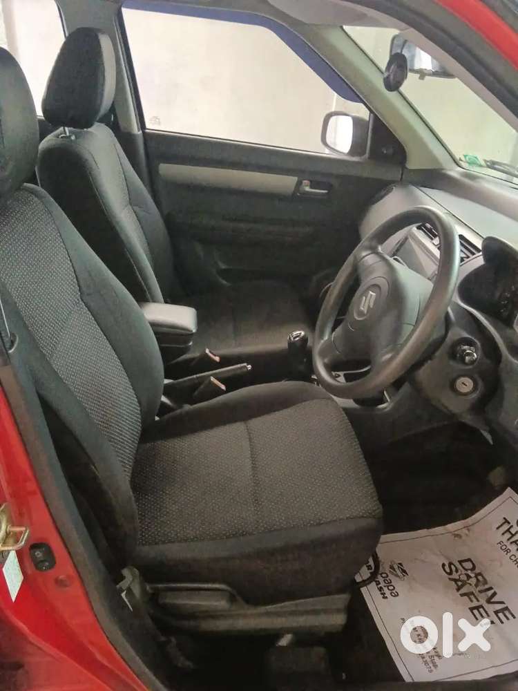 Swift Maruti Petrol 2006 Manual Second-owner