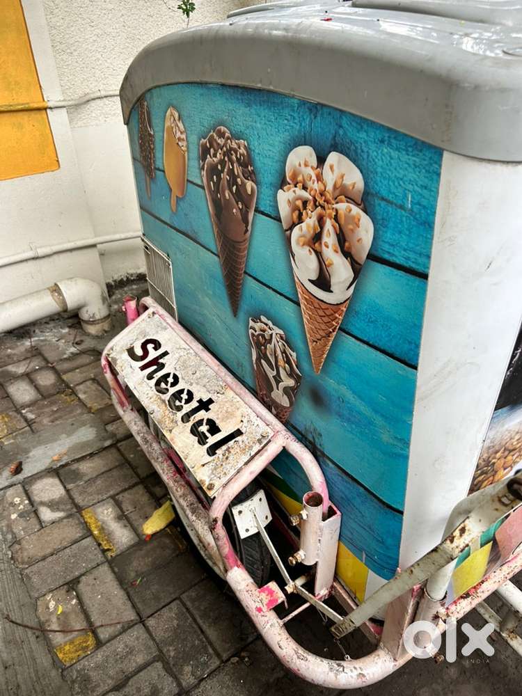 Ice cream kart on tricycle with battery power back