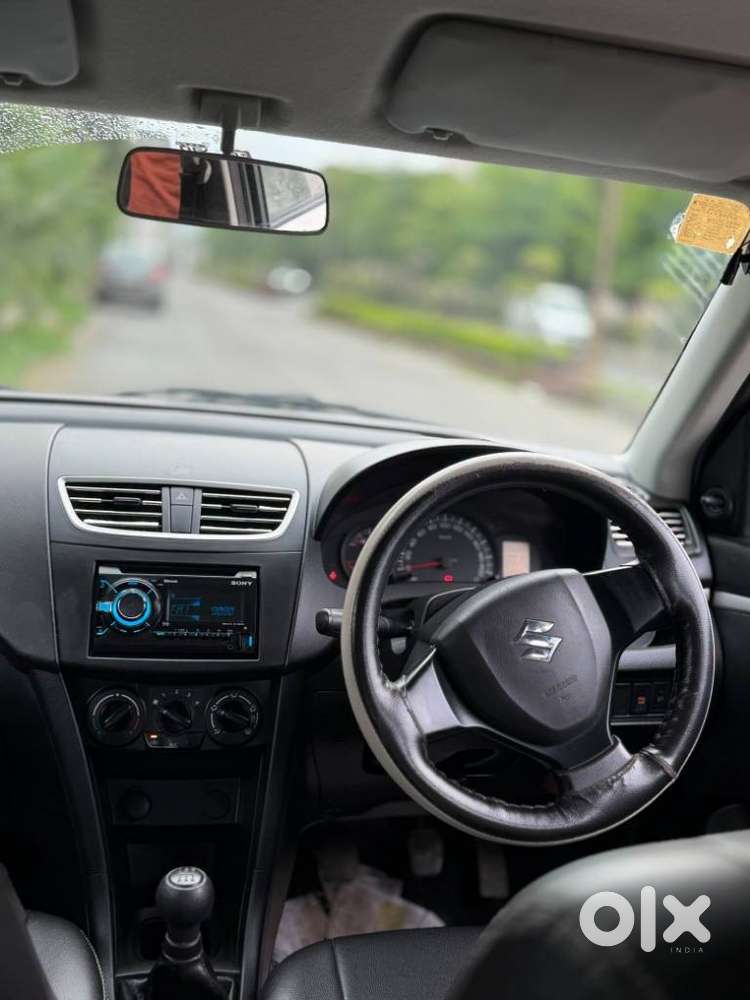 Maruti Suzuki Swift Lxi Optional-o, 2017, Petrol