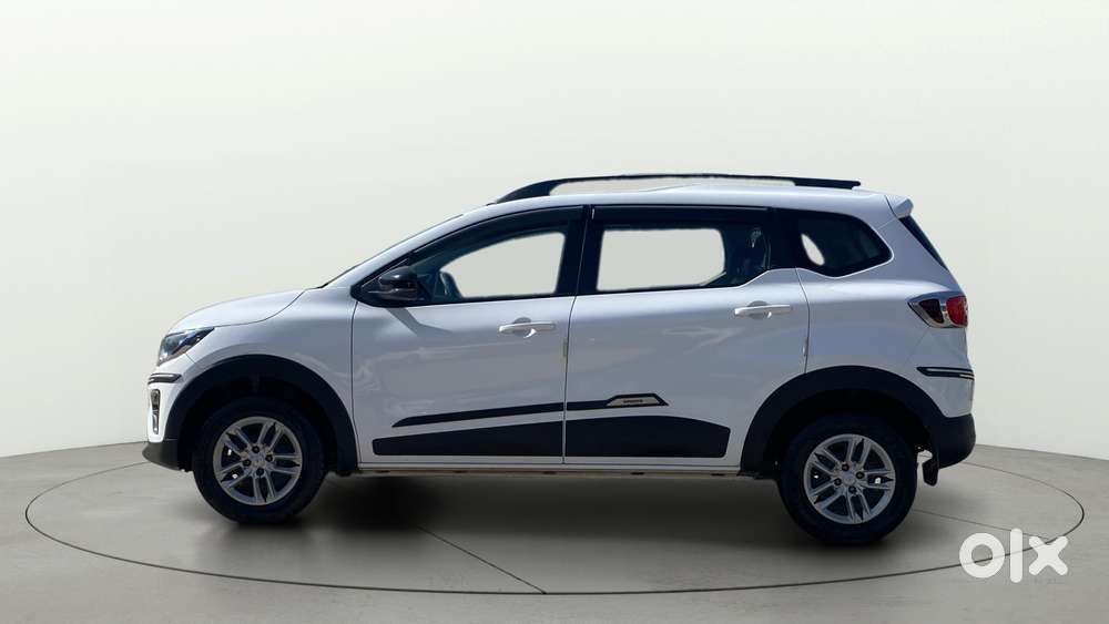 Renault Triber Rxt, 2022, Petrol