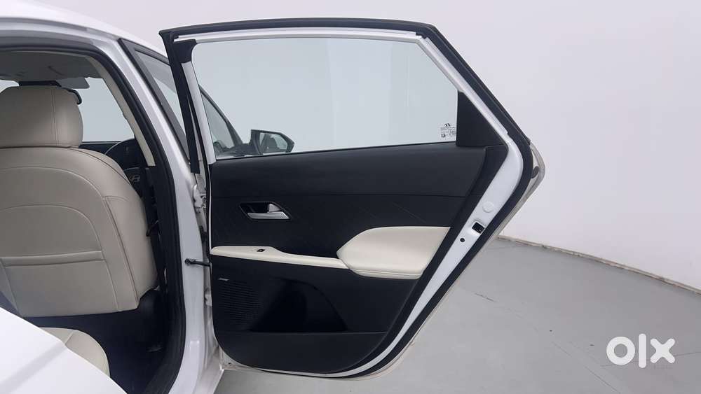 Hyundai Verna 1.5 Sx (o) Vtvt Ivt, 2023, Petrol