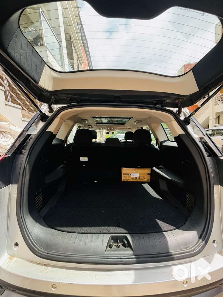 Mahindra Xuv700 Petrol 2023