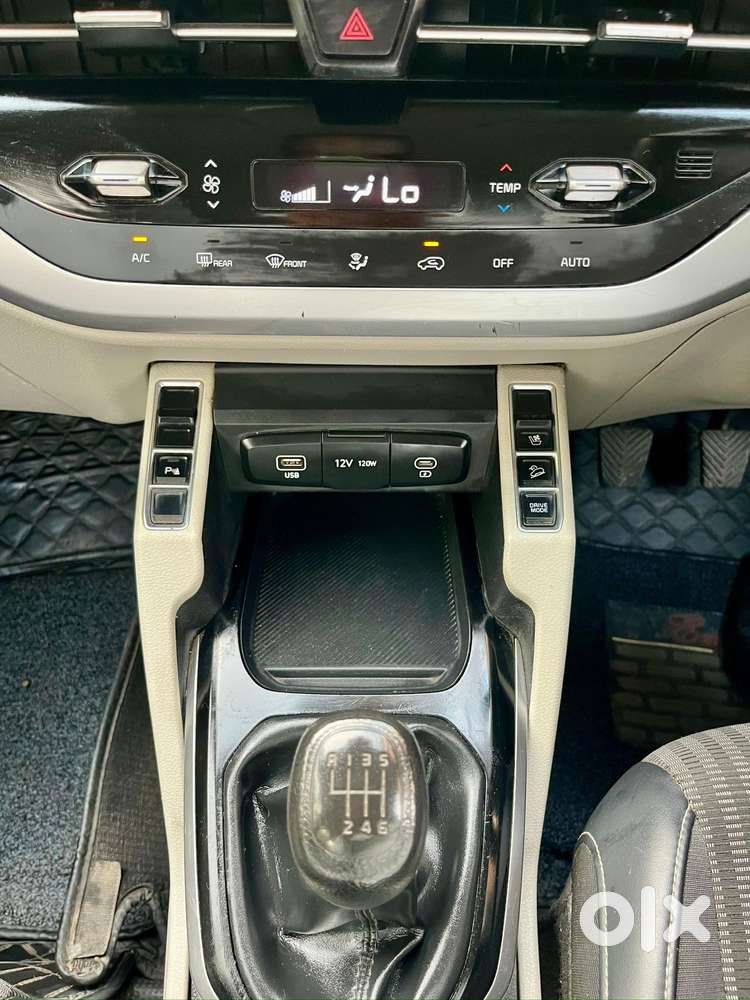 Kia Carens Prestige Plus Diesel, 2022, Diesel