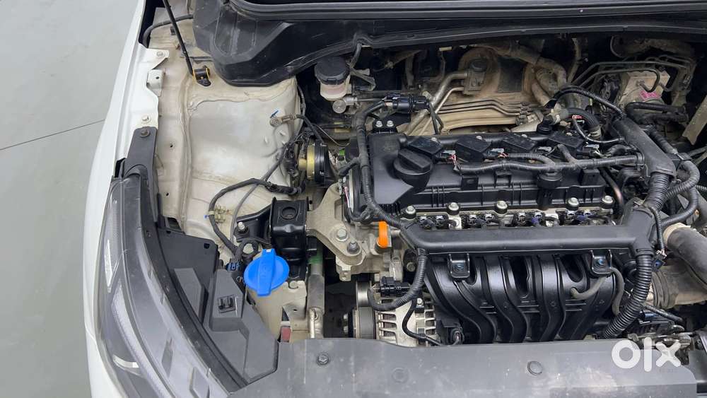 Hyundai New I20 1.2 Asta (o) Ivt, 2023, Petrol