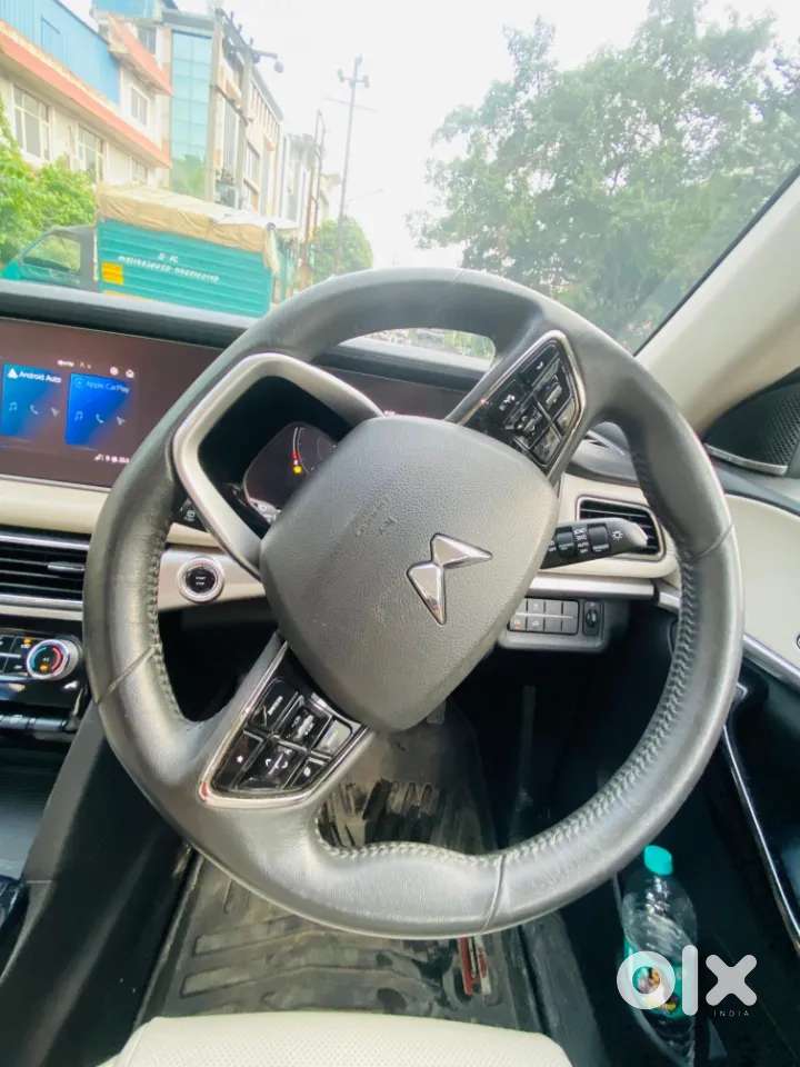 Mahindra Xuv700 Ax7 Luxury Pack Awd, 2025, Petrol