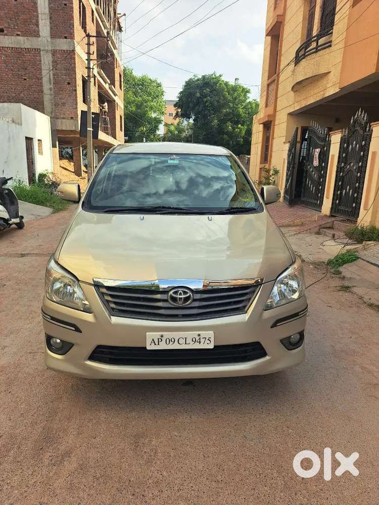 Toyota Innova 2.5 Ev 2012