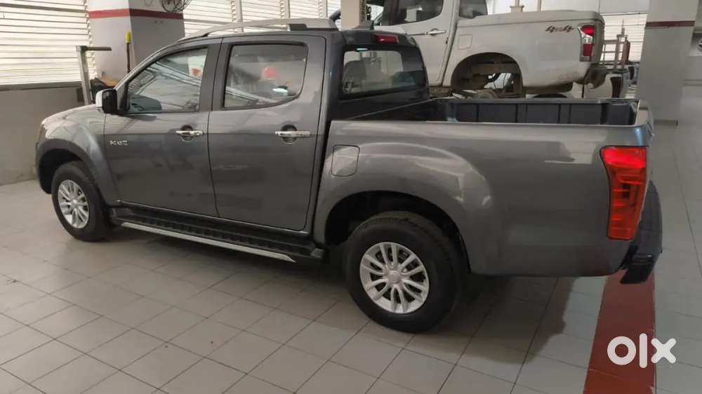 Isuzu S-cab Z Top Model Diesel 2026