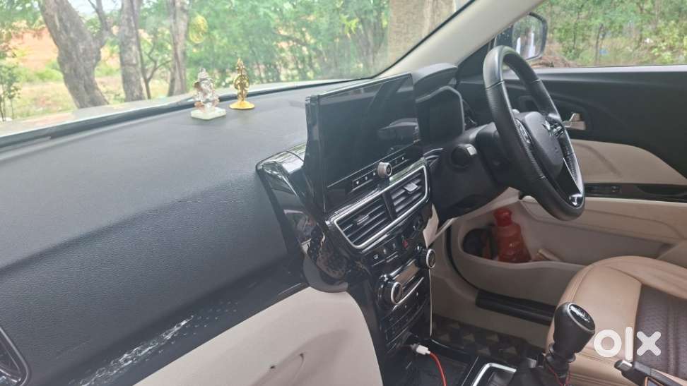 Mahindra Xuv 3xo Ax5 Ds Mt, 2024, Diesel