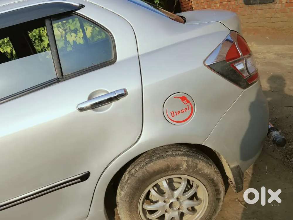 Maruti Suzuki Dzire 2015 Last November