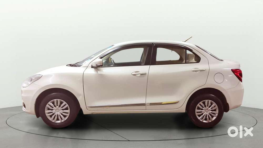 Maruti Suzuki Swift Dzire Amt Vxi, 2020, Petrol
