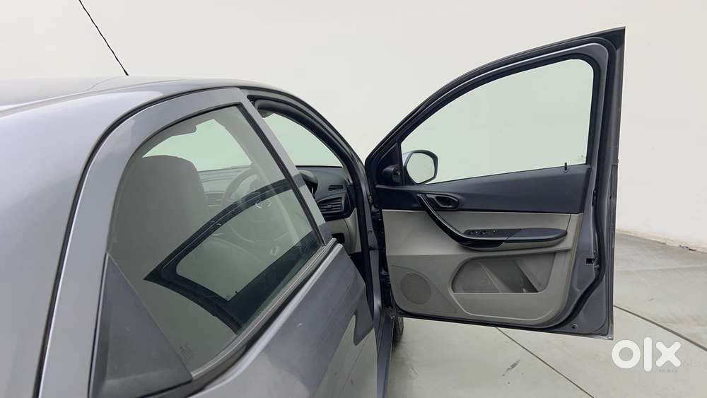 Tata Tiago Xza, 2019, Petrol