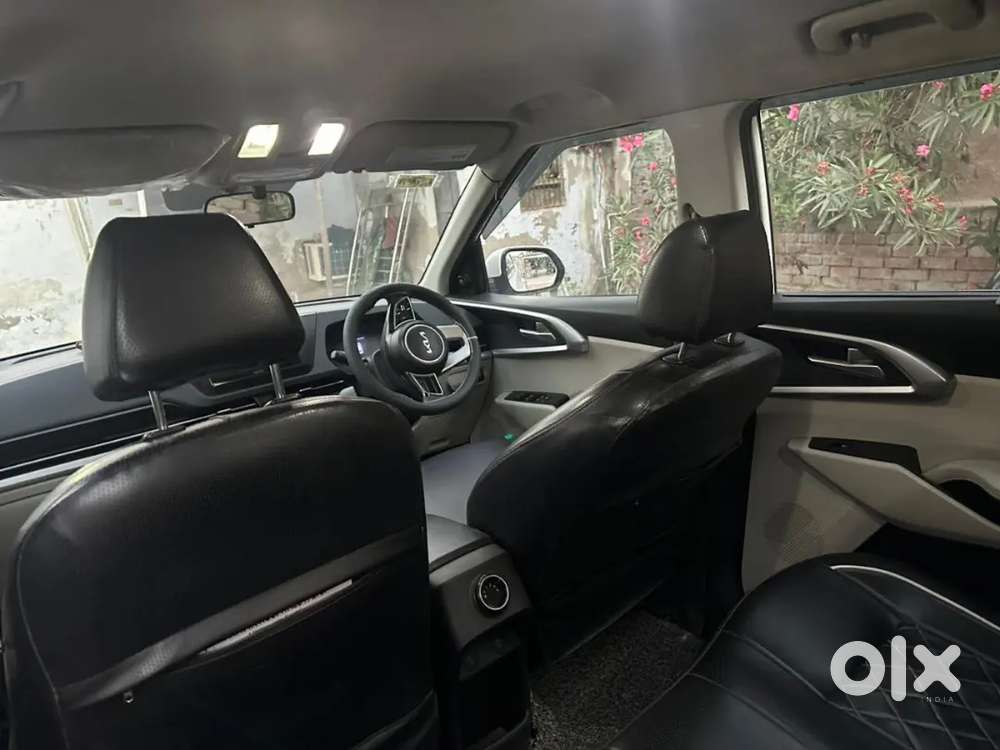 Kia Carens 2023 Diesel Well Maintained