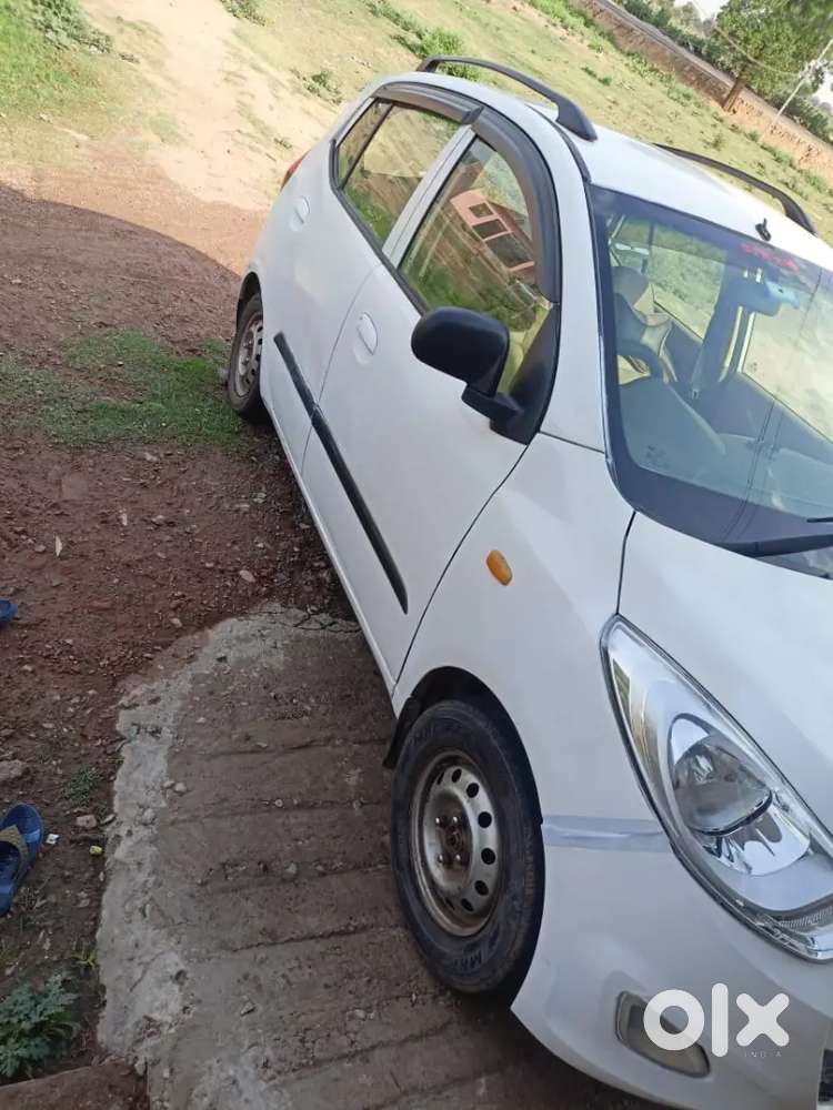 Hyundai I10 2013 Cng & Hybrids 66584 Km Driven Hi
