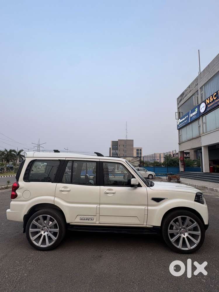 Mahindra Scorpio Classic, 2020, Diesel