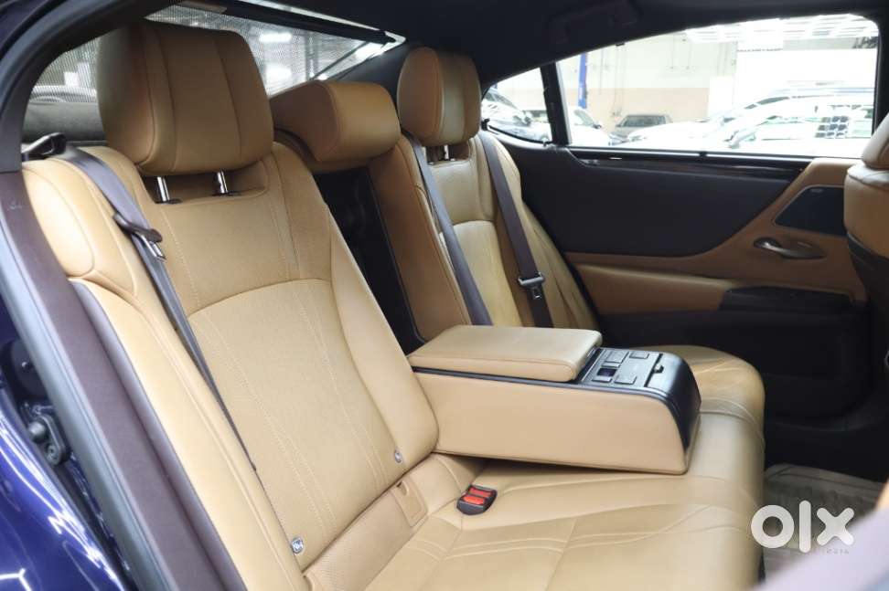 Lexus Es 300h Luxury, 2021, Cng & Hybrids