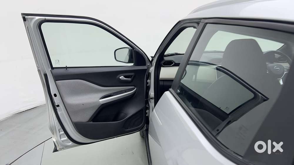 Nissan Magnite 1.0 Xv, 2023, Petrol