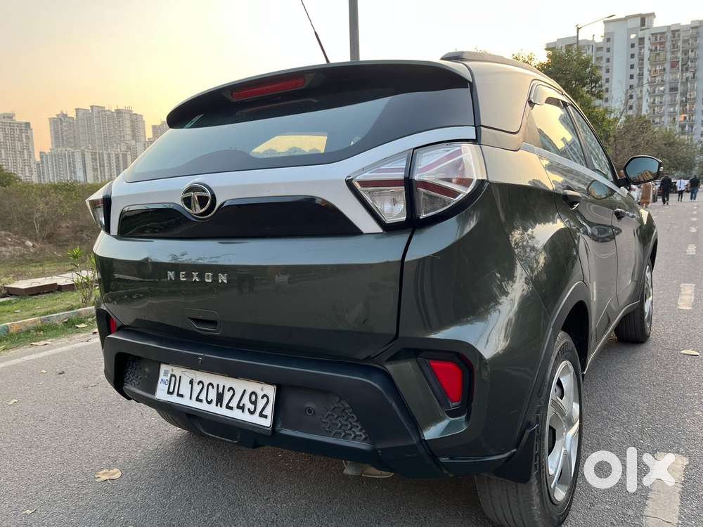 Tata Nexon 1.2 Revotron Xm (s), 2023, Cng & Hybrids