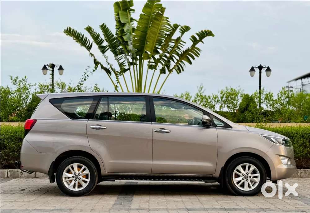 Toyota Innova Crysta 2.4 V 7 Str, 2018, Diesel