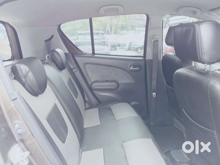 Maruti Suzuki Ritz Vxi, 2012, Petrol