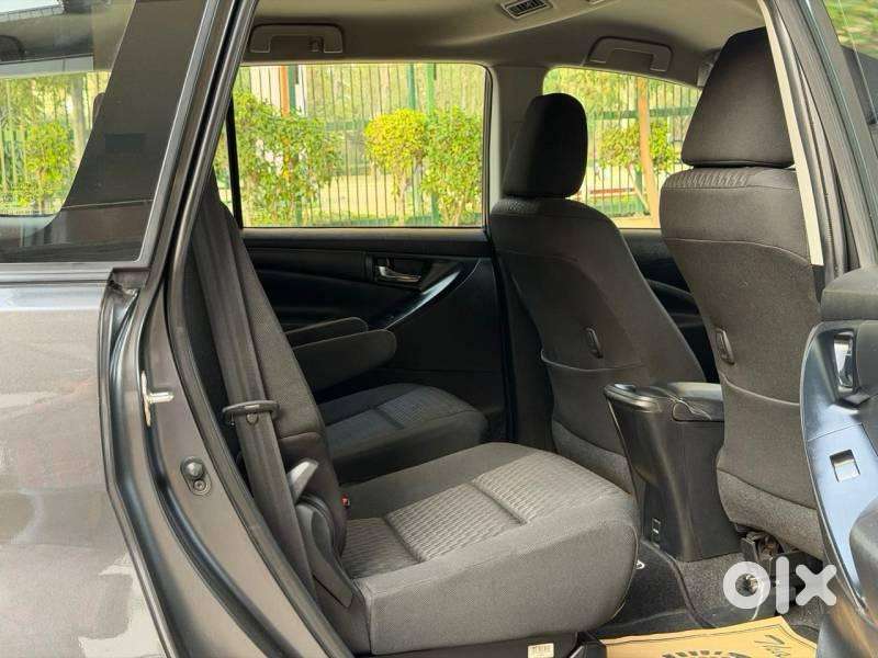 Toyota Innova Crysta [2020-ongoing] 2.4 Gx At 8 Str, 2022, Diesel