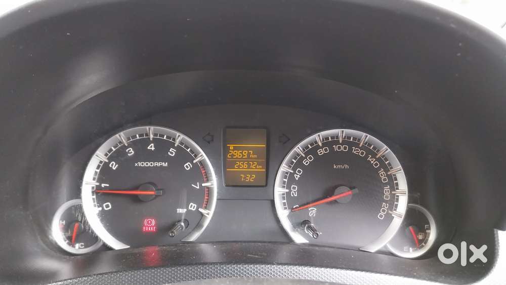 Maruti Suzuki Swift Vxi, 2015, Petrol
