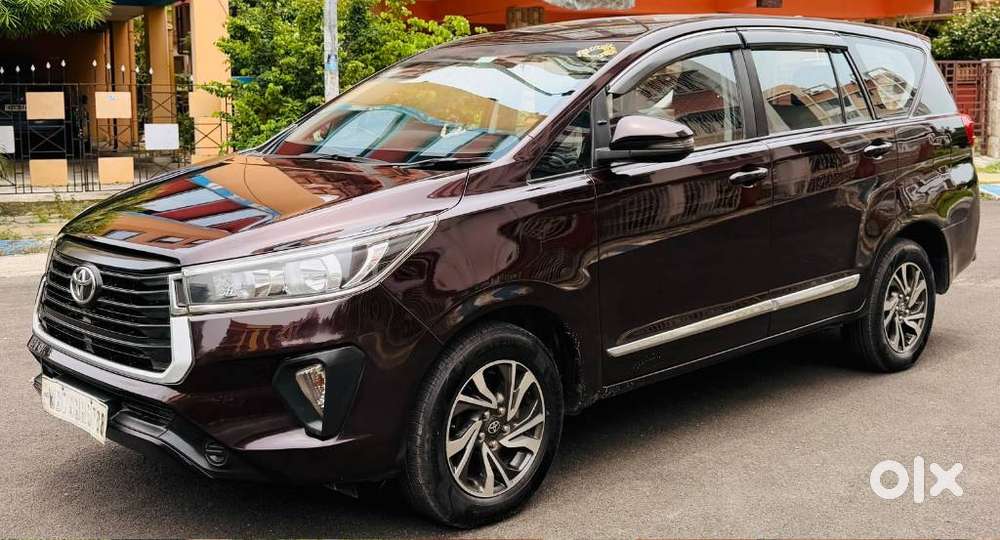 Toyota Innova Crysta 2.4 G Mt 8s, 2022, Diesel