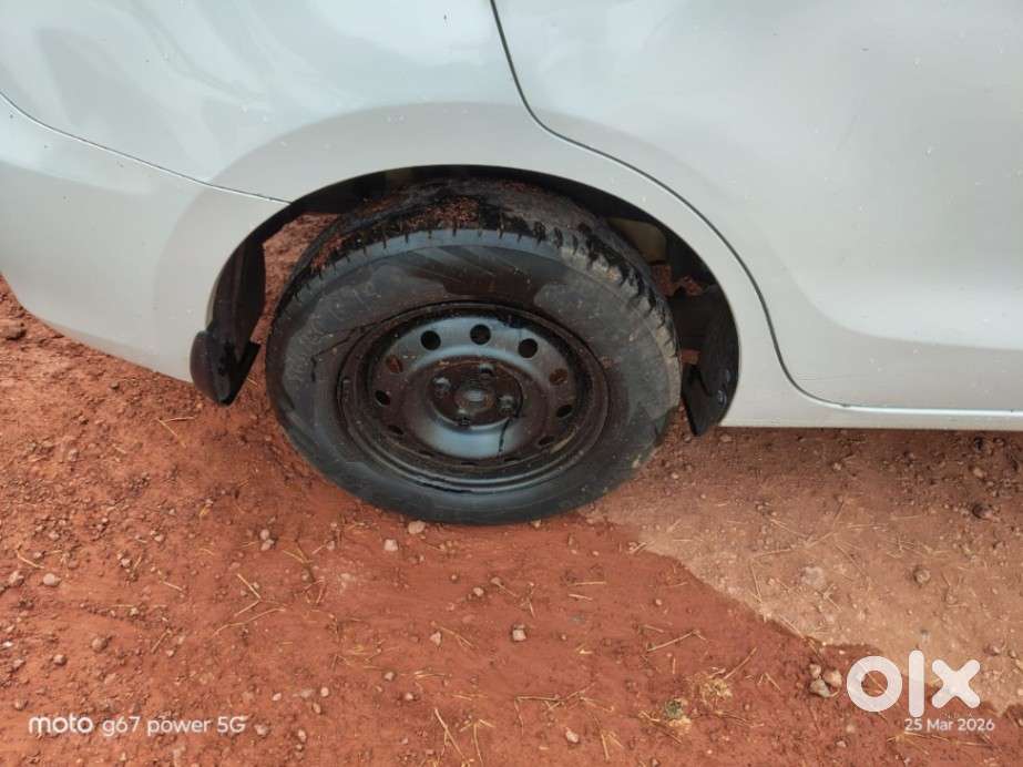 Maruti Suzuki Swift Dzire 1.2 Vxi Bsiv, 2017, Petrol