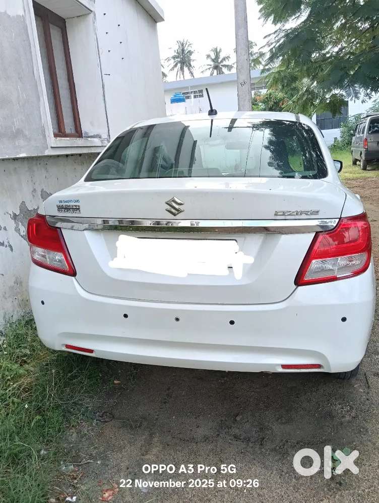Maruti Suzuki Dzire 2018 Petrol 98700 Km Driven