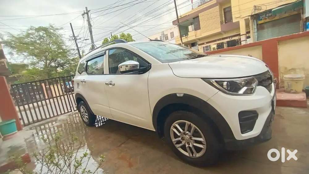 2023 Model Rxl Variant, White Colour 32500km
